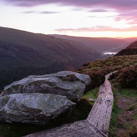 Glendalough International Youth Hostel 래라흐 외부 사진