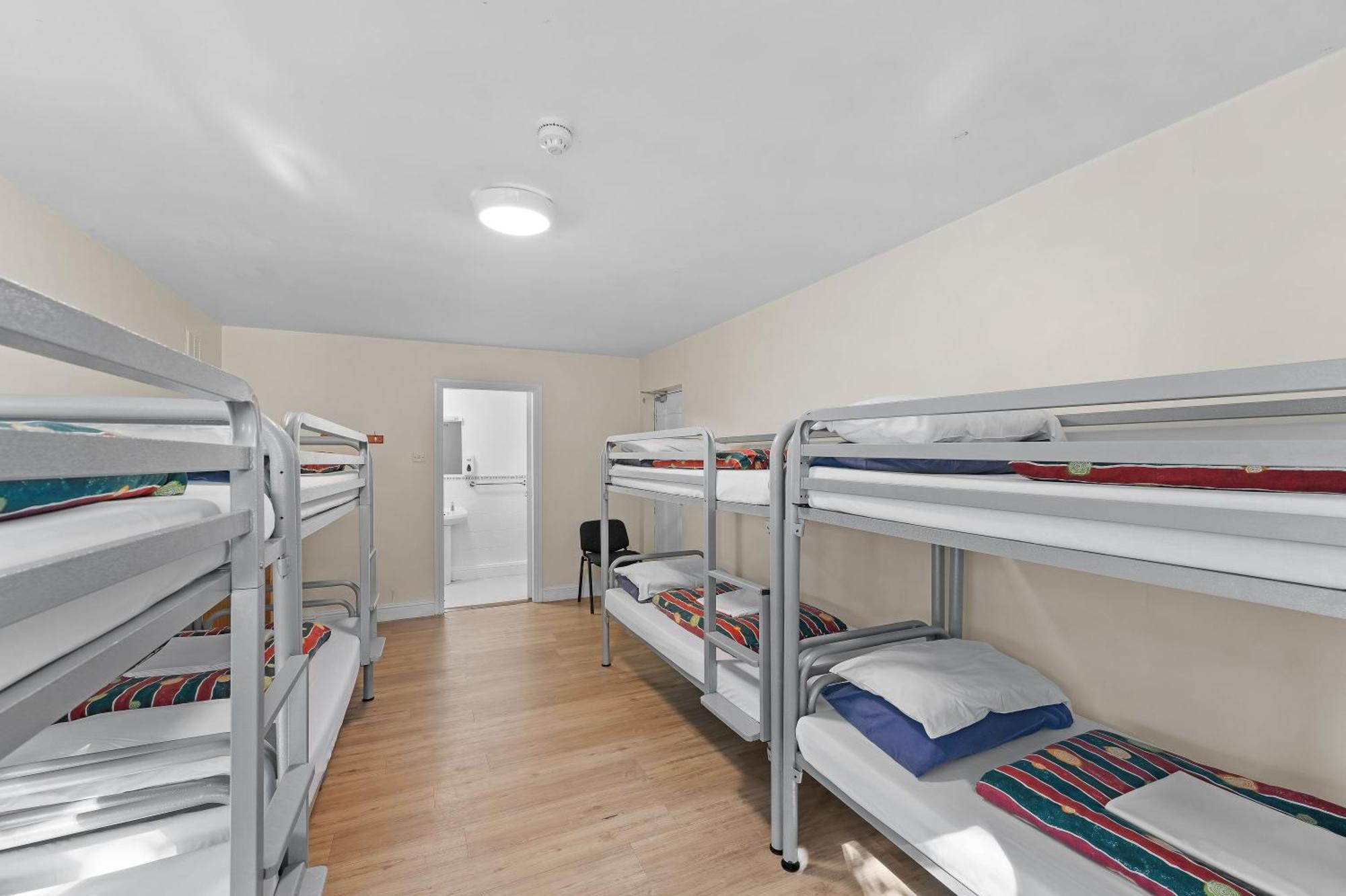 Glendalough International Youth Hostel 래라흐 외부 사진