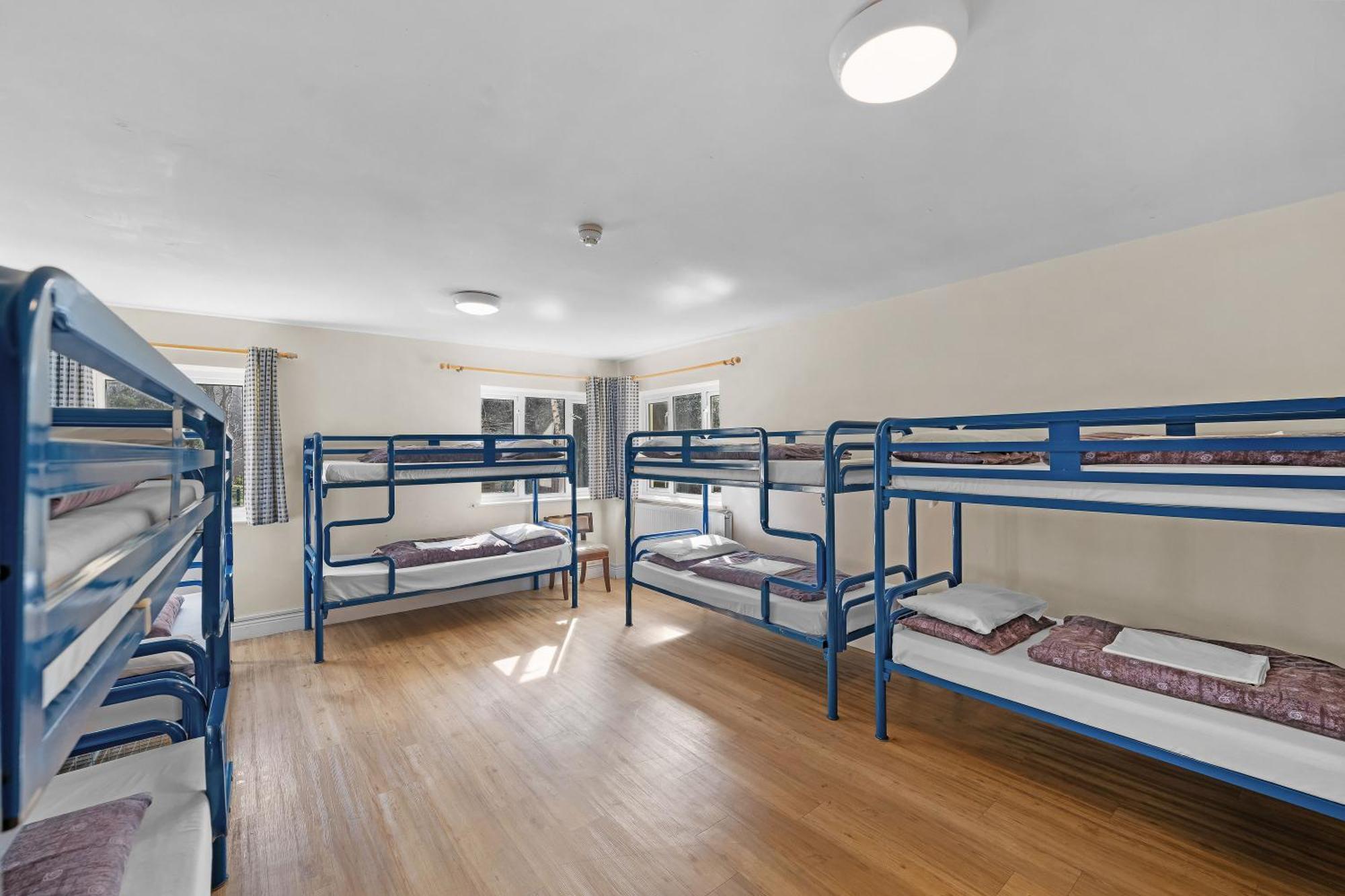 Glendalough International Youth Hostel 래라흐 외부 사진
