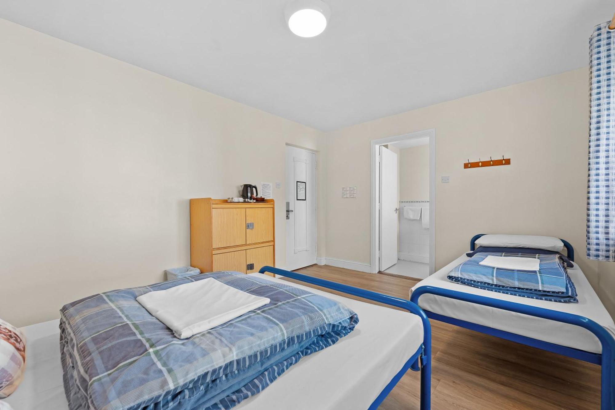 Glendalough International Youth Hostel 래라흐 외부 사진