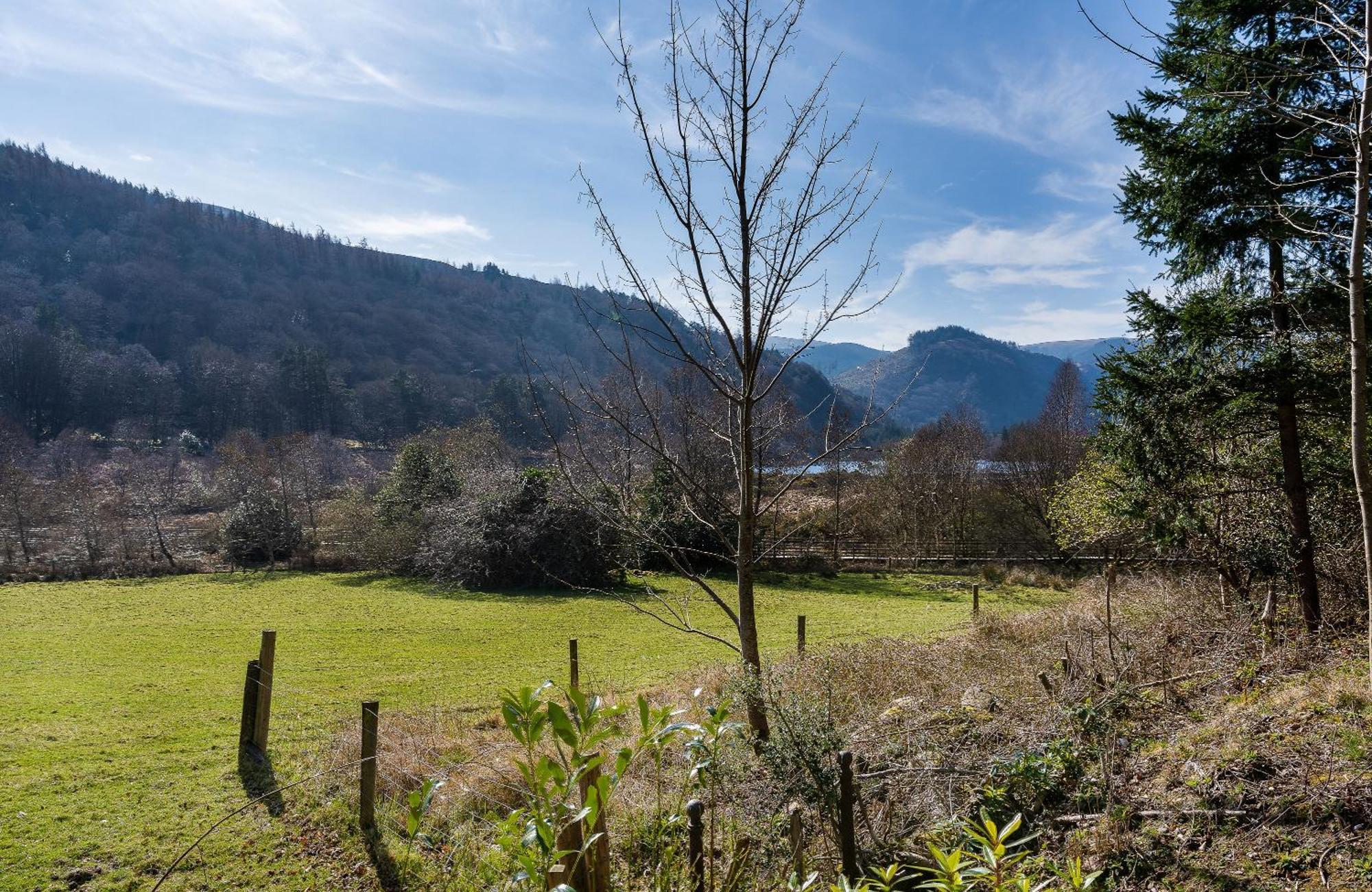 Glendalough International Youth Hostel 래라흐 외부 사진